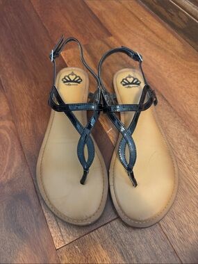 Fergalicious Black Patent T-Strap Thong Sandals